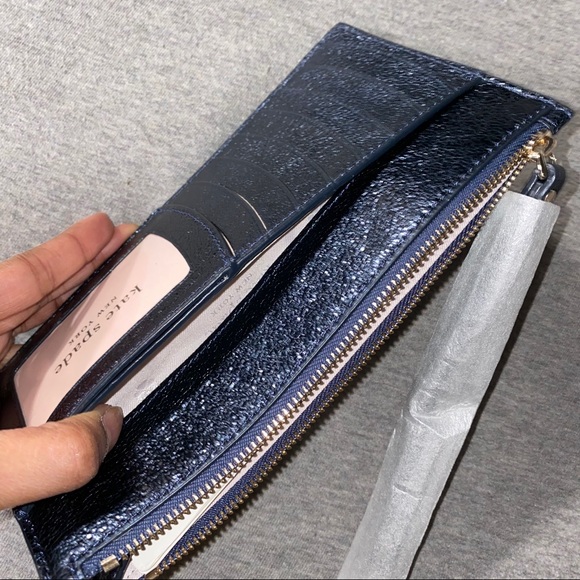 🔴SOLD🔴 Kate Spade Spencer Metallic Wristlet - Picture 7 of 12